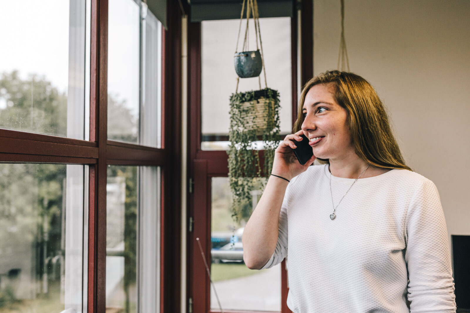 Collega aan het bellen
